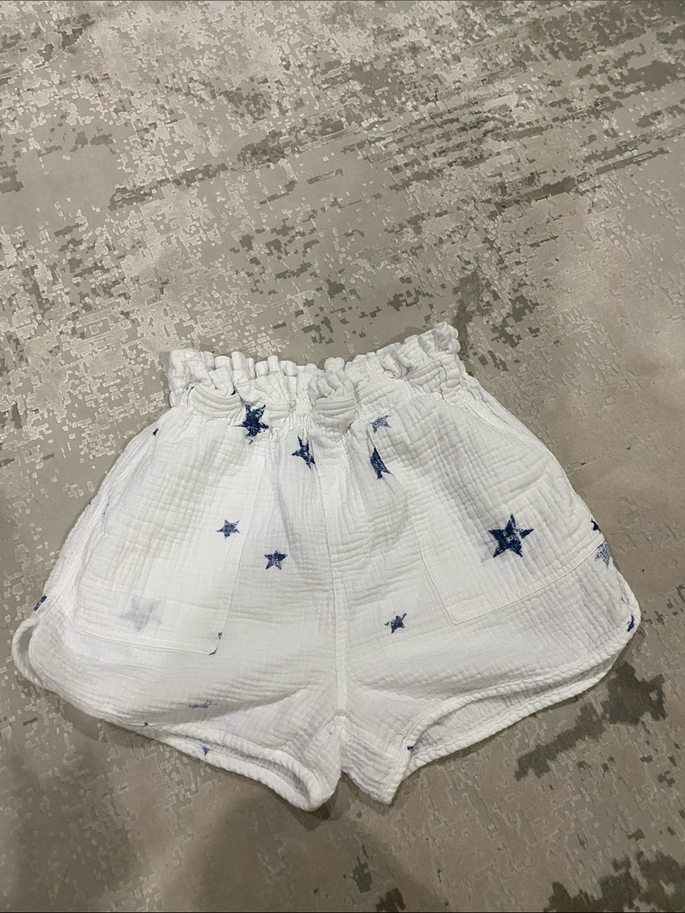 Splendid White Gauze High-Waist Shorts with Navy Star Print